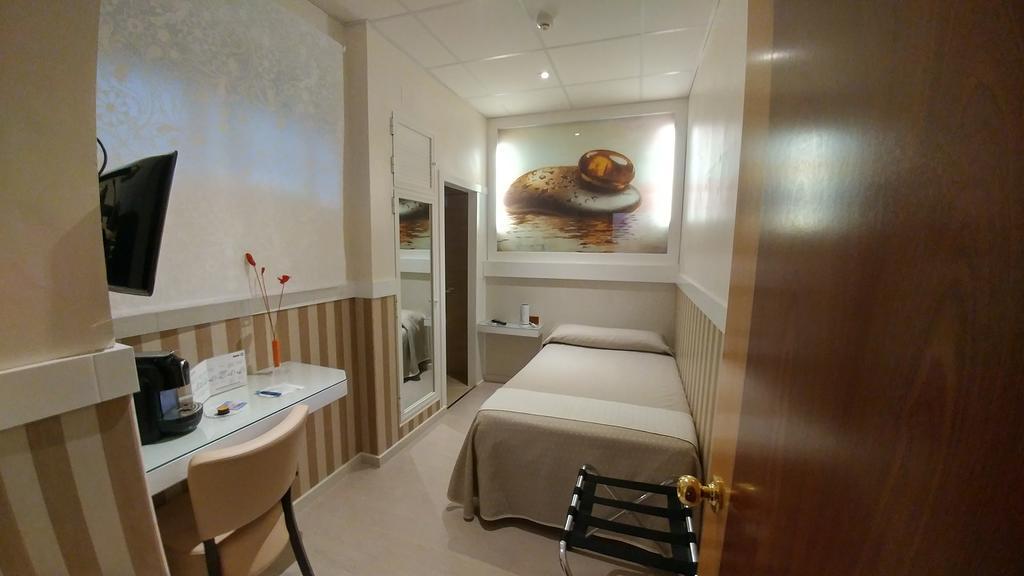 Hostal Paris سان فرناندو المظهر الخارجي الصورة